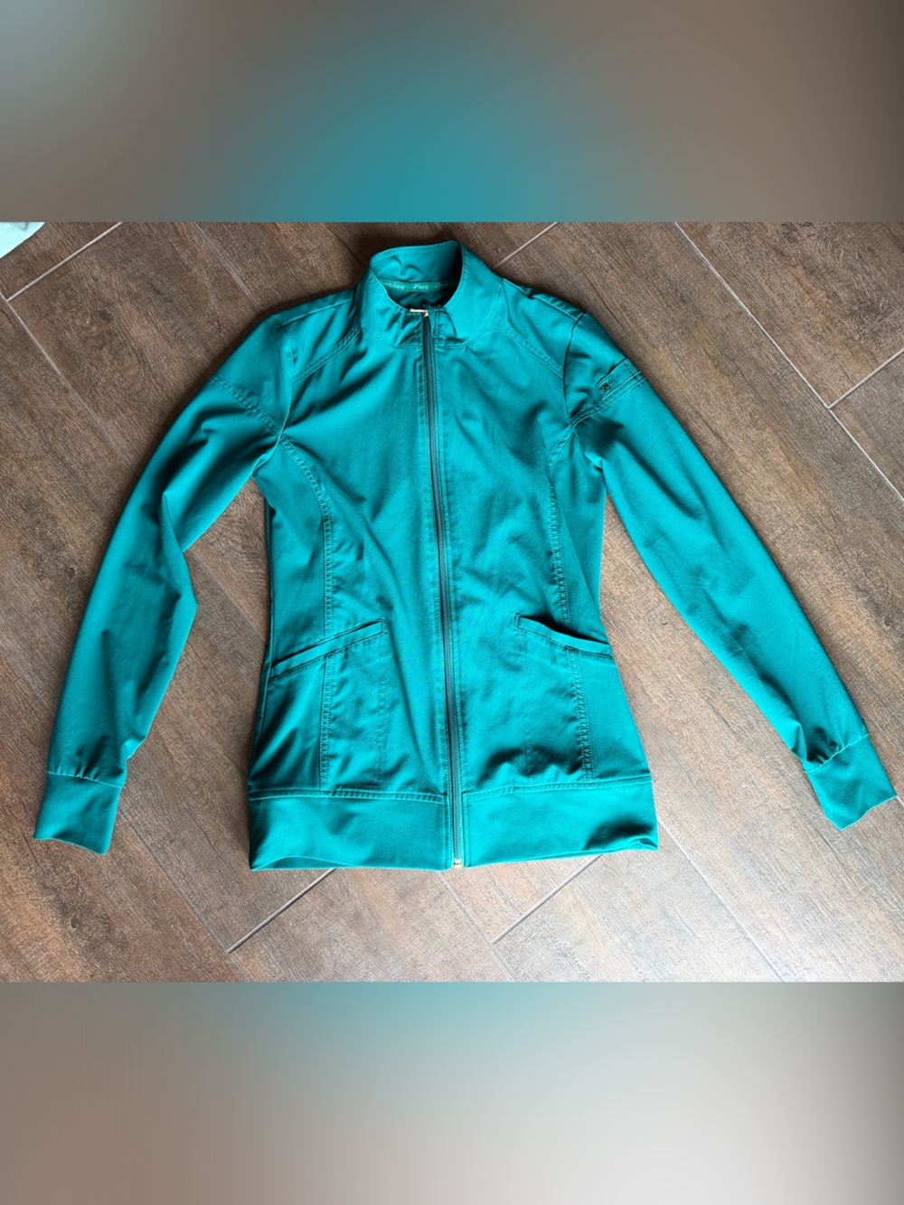 Cherokee HUNTER GREEN- not teal. Zip-Front scrub jacket iFlex